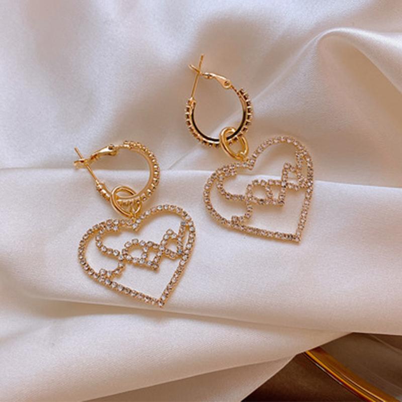 Stud Women Letter Love Earrings Inlaid European And American Style Exaggerated Fashion Temperament Pendant
Stud Women Letter Love Earrings Inlaid European And American Style Exaggerated Fashion Temperament Pendant
