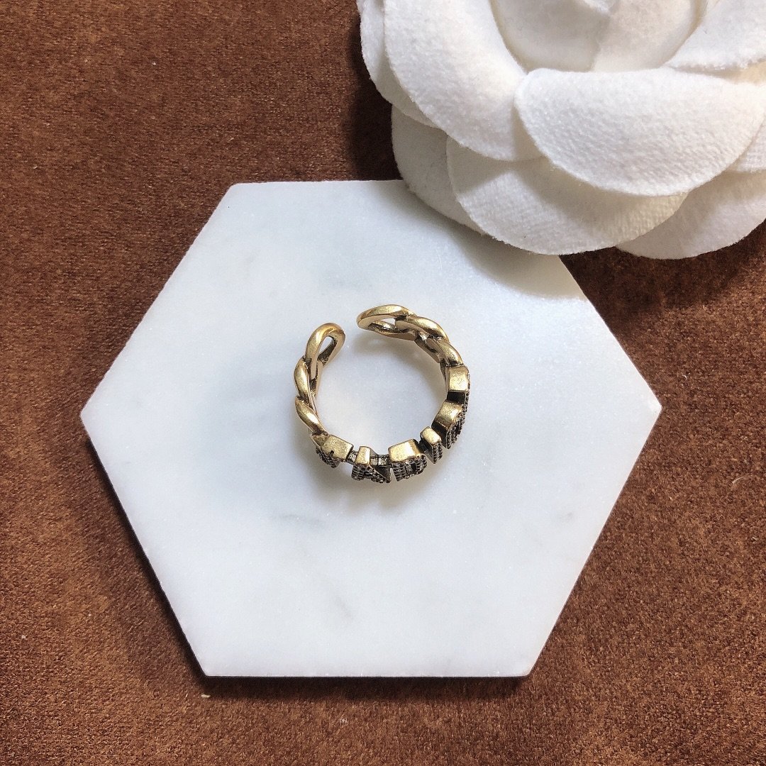 Hot Selling Ring for Woman Diamond Shape Ring High Quality Brass Letter Charm Ring Fashion Jewelry Supply
Hot Selling Ring for Woman Diamond Shape Ring High Quality Brass Letter Charm Ring Fashion Jewelry Supply