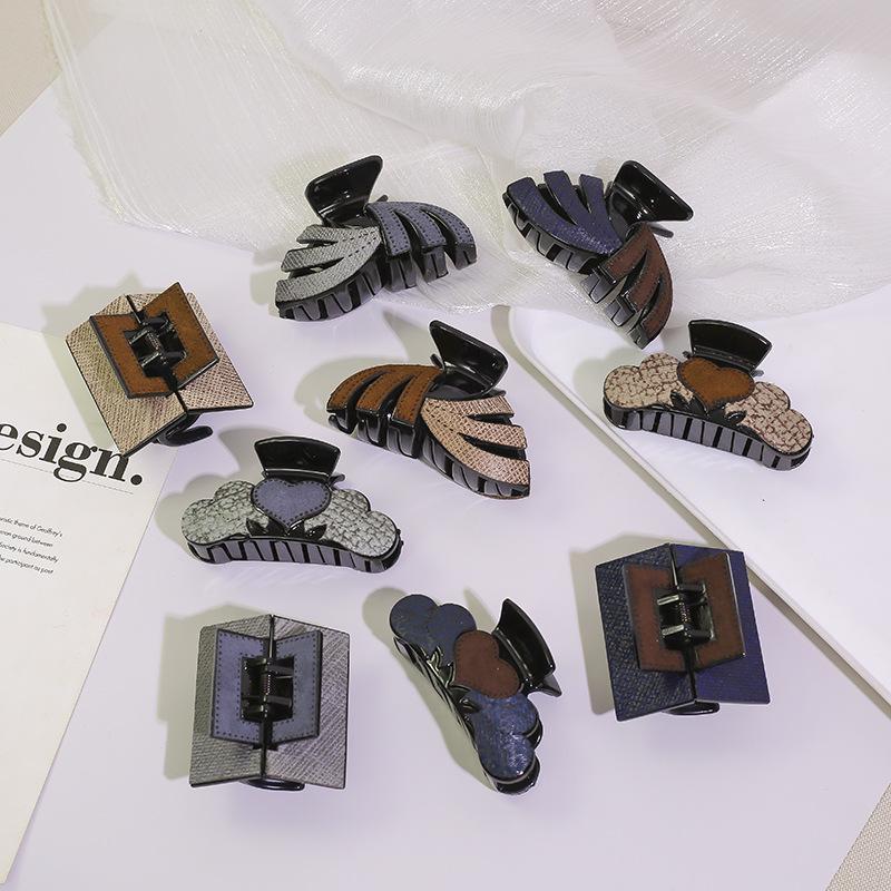 Women Girls Hair Claw Clamps Plastic Hair Crab Hairpin Vintage Casual Female Claw Clip Accessories
Women Girls Hair Claw Clamps Plastic Hair Crab Hairpin Vintage Casual Female Claw Clip Accessories