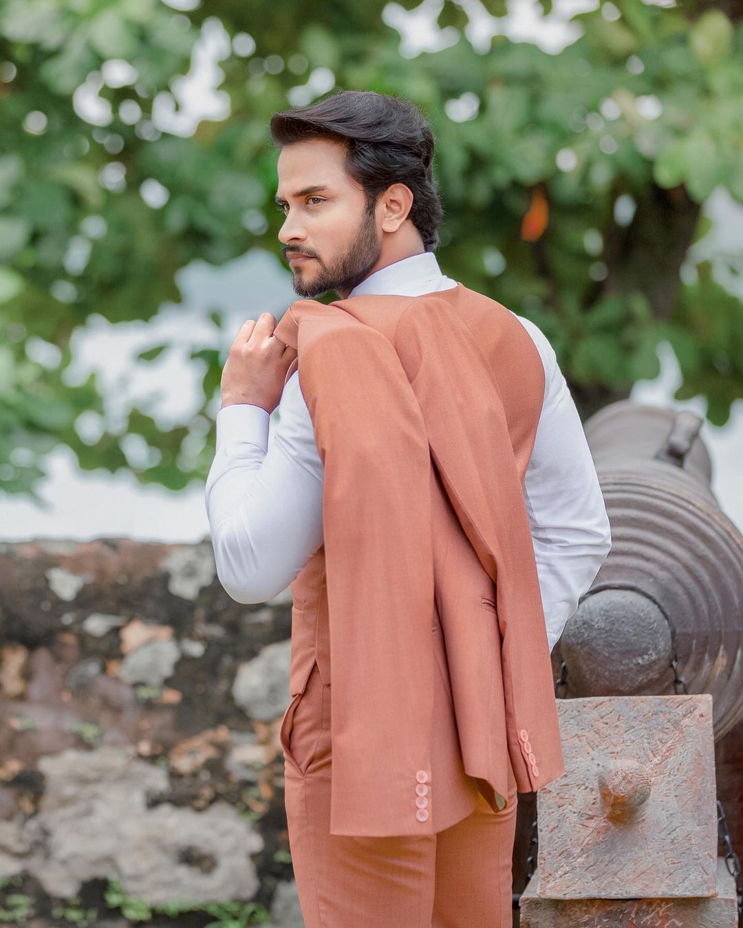 Handsome Wedding Suits Three-Pieces Jacket Vest And Pants Tuxedo Shawl Lapel Slim Formal Party Dance Suit Custom