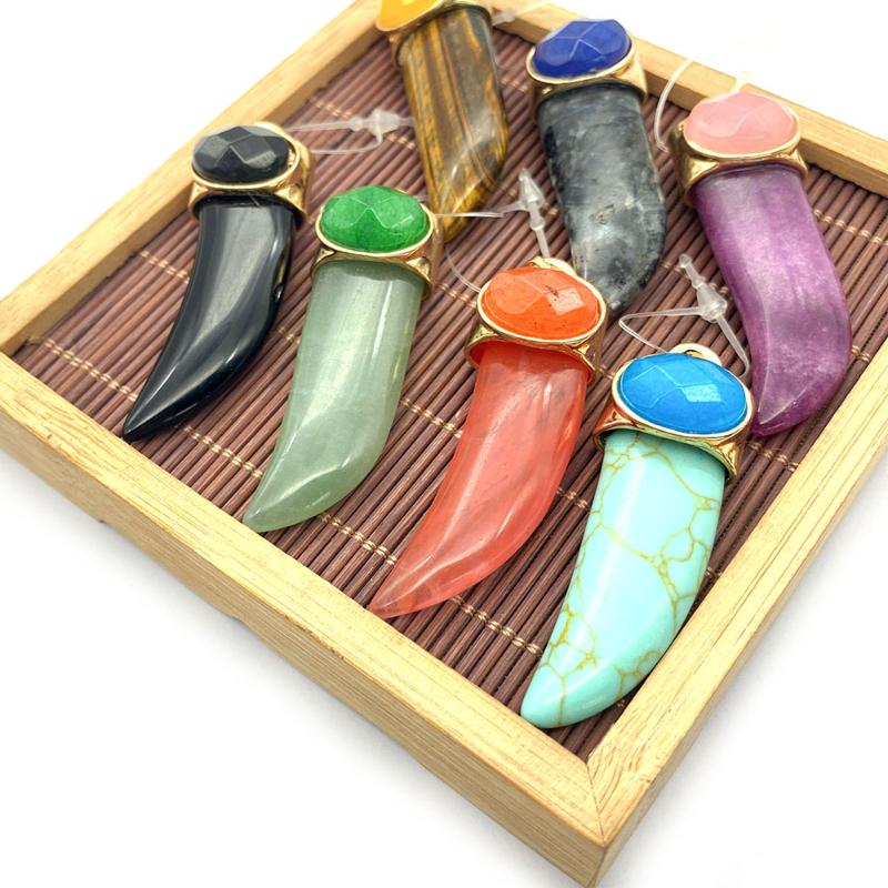 Charms Natural Stone Pendant Sword Shape Inlaid Crystal Electroplated Turquoise Fashion Exquisite Lady Necklace Jewelry, Bronze;silver
Charms Natural Stone Pendant Sword Shape Inlaid Crystal Electroplated Turquoise Fashion Exquisite Lady Necklace Jewelry, Bronze;silver
