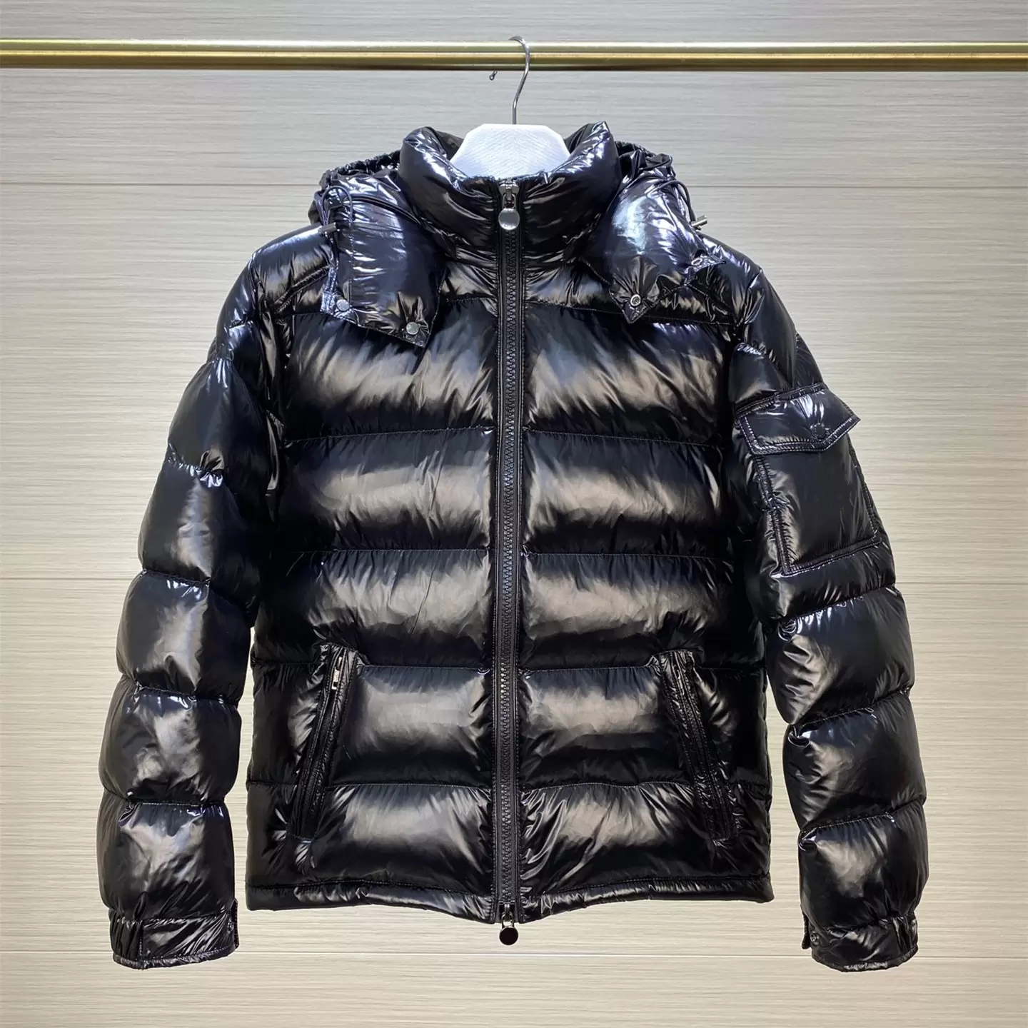 Mens Jacket down Parkas Classic Casual winter Coats Outdoor Feather Keep warm Doudoune Homme Unisex Coat Outerwear Hooded Cold protection Windproof, Black-matt
Mens Jacket down Parkas Classic Casual winter Coats Outdoor Feather Keep warm Doudoune Homme Unisex Coat Outerwear Hooded Cold protection Windproof, Black-matt