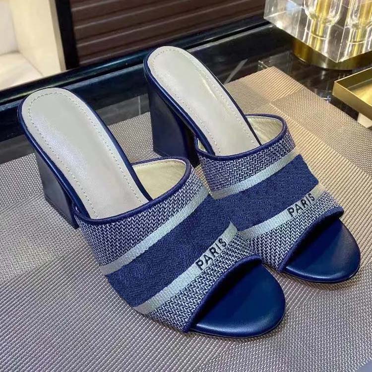 Classics Women slippers fashion Beach Thick bottom slippers Alphabet lady Sandals Leather High heel shoes2, Black
Classics Women slippers fashion Beach Thick bottom slippers Alphabet lady Sandals Leather High heel shoes2, Black
