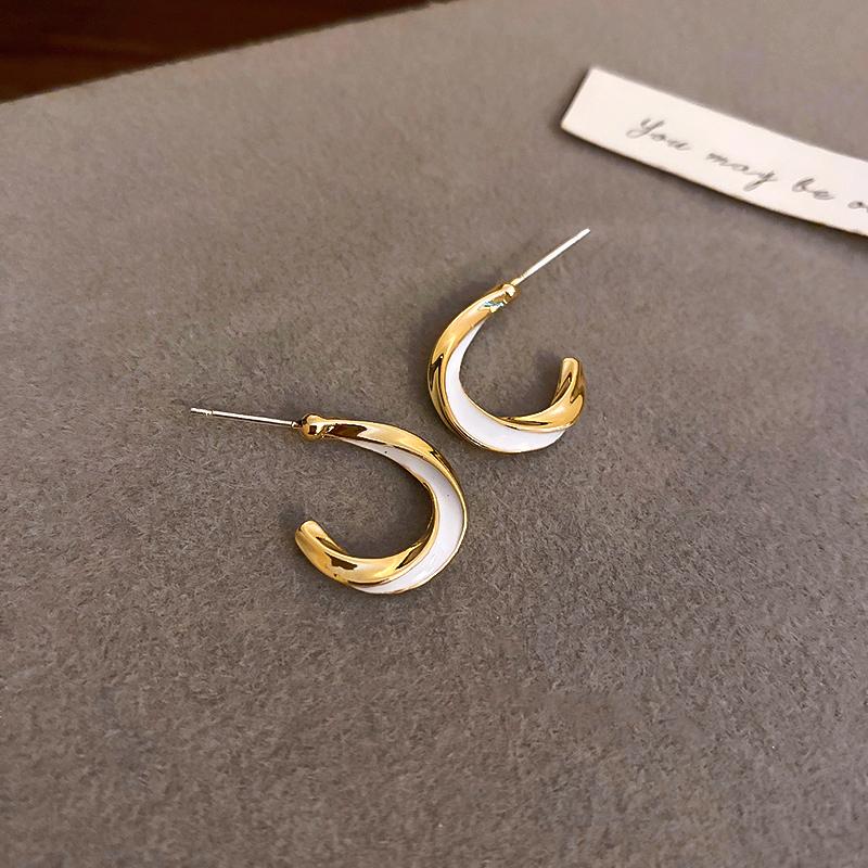 Stud Fashion Fine 14K Gold Geometrically Twisted C Shape Earrings For Women Girl Temperament Jewelry S925 Silver Needle Gift
Stud Fashion Fine 14K Gold Geometrically Twisted C Shape Earrings For Women Girl Temperament Jewelry S925 Silver Needle Gift