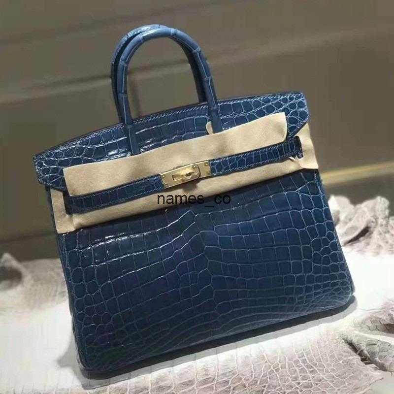 Handbags Designer Luxurys birkins s Crocodile leather women's 2021 new fashion cowhide commuter versatile hand KZQ Hermè s, Dark green - 25cm
Handbags Designer Luxurys birkins s Crocodile leather women's 2021 new fashion cowhide commuter versatile hand KZQ Hermè s, Dark green - 25cm