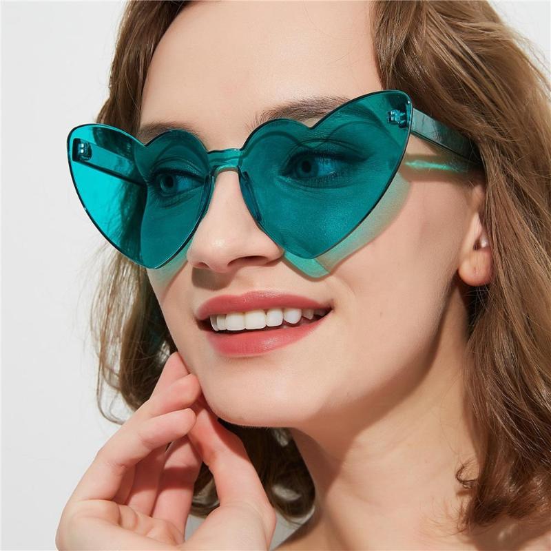 2020 New Arrival Candy Color Heart Big Oversize Shades Integrated Rimless Sunglasses Women Cute Cool 90s Festival
2020 New Arrival Candy Color Heart Big Oversize Shades Integrated Rimless Sunglasses Women Cute Cool 90s Festival