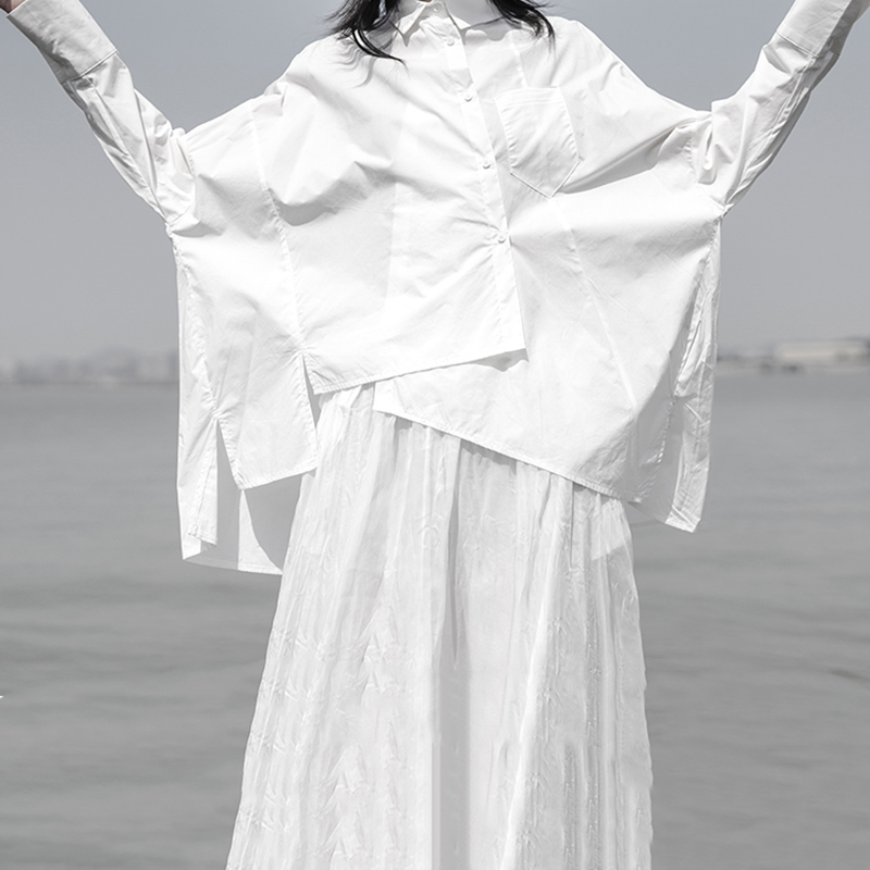 EAM New Spring Autumn Lapel Long Sleeve White Loose Oversize Irregular Loose Shirt Women Blouse Fashion JS921 T200322