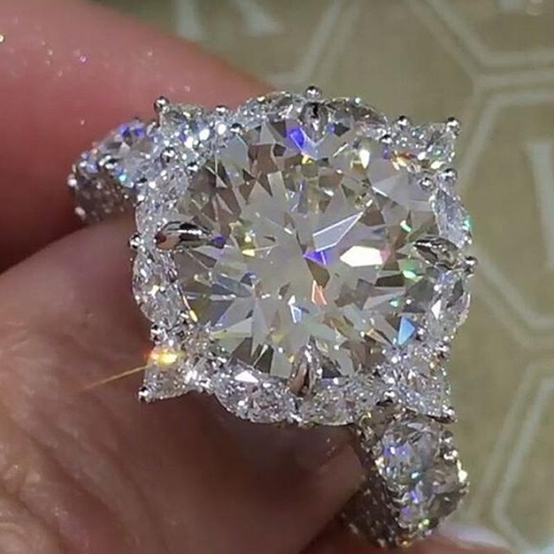 FDLK Dazzling Brand Jewelry Zinc Alloy Natural White Rhinestone Bride Engagement Wedding Ring
FDLK Dazzling Brand Jewelry Zinc Alloy Natural White Rhinestone Bride Engagement Wedding Ring