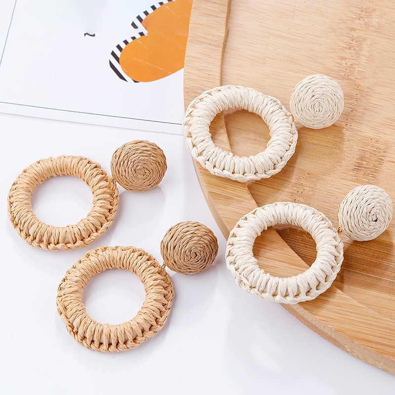 AMORCOME Simple Raffia Round Drop Dangle Earring Handmade Rattan Straw Braid Raffia Earrings For Women Party Jewelry Accessories1
AMORCOME Simple Raffia Round Drop Dangle Earring Handmade Rattan Straw Braid Raffia Earrings For Women Party Jewelry Accessories1