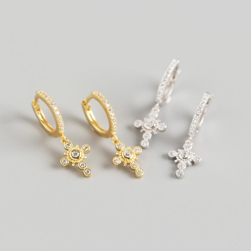 Classic S925 Sterling Silver Simple Zircon Round Cross Hoop Earrings Women Everyday Silver Jewelry Party Fine Accessory Gift
Classic S925 Sterling Silver Simple Zircon Round Cross Hoop Earrings Women Everyday Silver Jewelry Party Fine Accessory Gift
