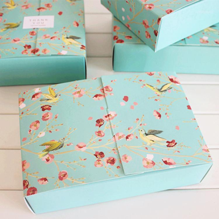20pcs big blue flower birds decoration bakery package dessert candy cookie cake packing box gift boxes supply favors1
20pcs big blue flower birds decoration bakery package dessert candy cookie cake packing box gift boxes supply favors1