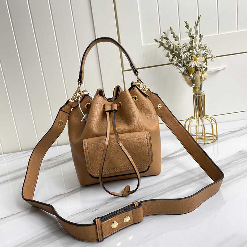 CLASSIC FLOWER Women Bucket Bag Granular Calf Crossbody Bags Ladies Shoulder Handbags Adjustable Leather Belt Movable Top Handle Makes
CLASSIC FLOWER Women Bucket Bag Granular Calf Crossbody Bags Ladies Shoulder Handbags Adjustable Leather Belt Movable Top Handle Makes