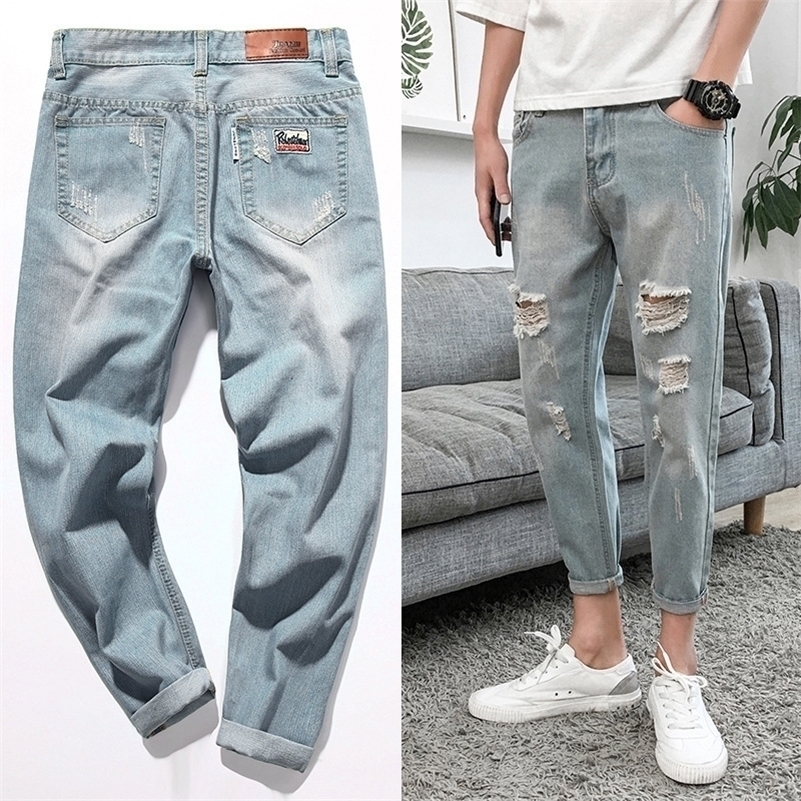 High quality Summer light blue Distressed Ripped hole jeans men pants beggar denim Badge Casual teenager Ankle length pants 201111, Sky blue
High quality Summer light blue Distressed Ripped hole jeans men pants beggar denim Badge Casual teenager Ankle length pants 201111, Sky blue