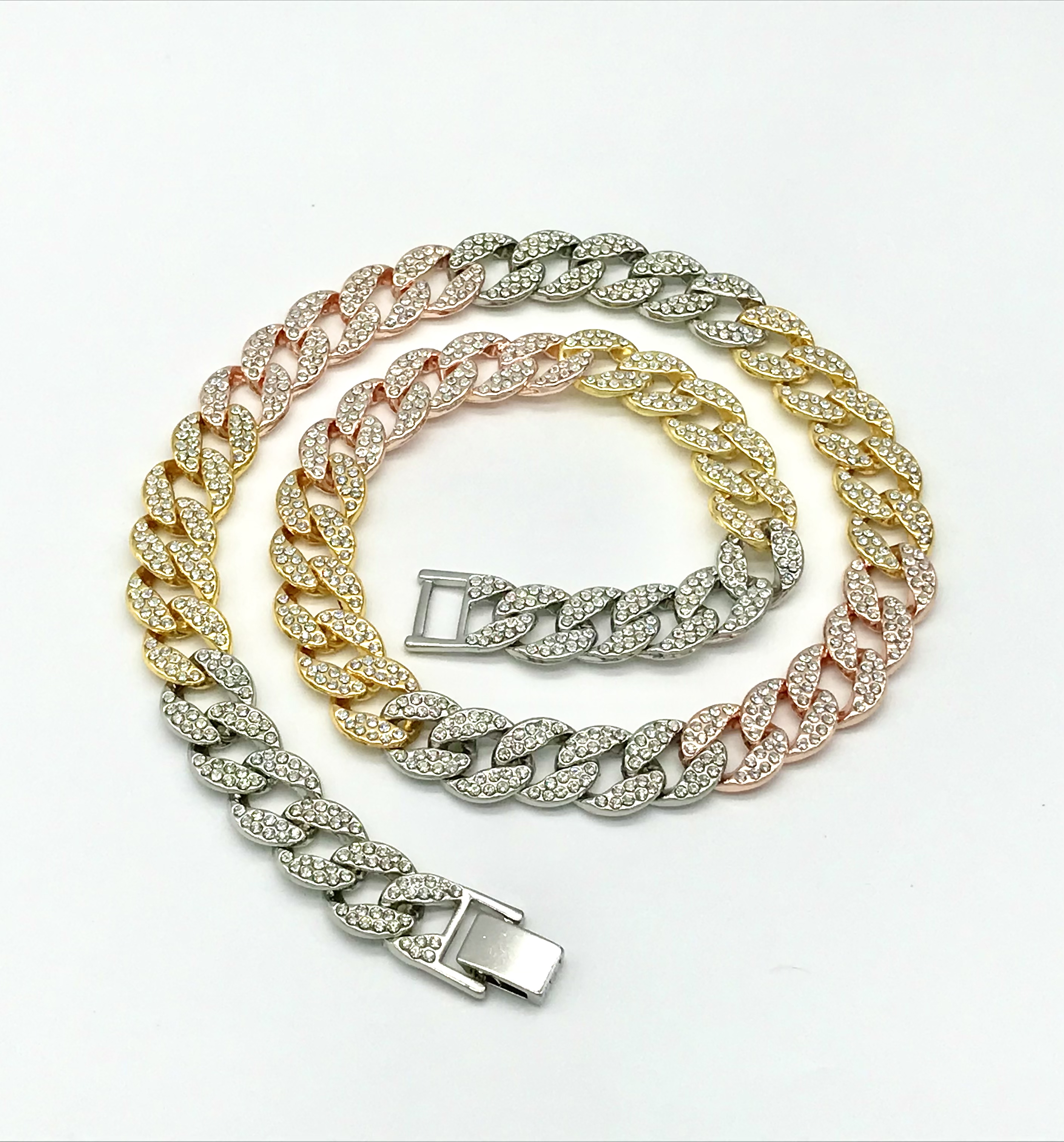 Cuban Link Chain designer diamond necklace jewelry European and American street Hip Hop 16 18 20 22 24 30Inch ladies party christmas gifts wholesale chains
Cuban Link Chain designer diamond necklace jewelry European and American street Hip Hop 16 18 20 22 24 30Inch ladies party christmas gifts wholesale chains