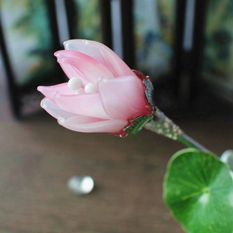 Magnolia Flower Hair Stick Glazed Glass Copper Flowers Hair Pin Vintage Chinese Fork Handmade Jewelry Accessories WIGO1106
Magnolia Flower Hair Stick Glazed Glass Copper Flowers Hair Pin Vintage Chinese Fork Handmade Jewelry Accessories WIGO1106