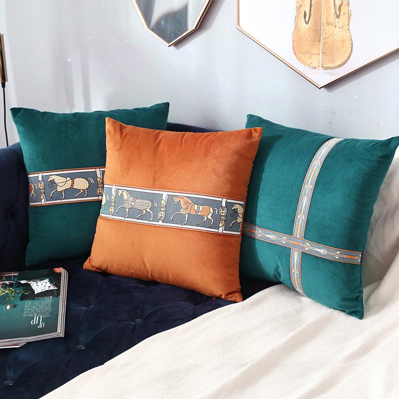 Modern Velvet Embroidery Animal Cushion Cover Home Decorative Sofa Simple Throw Pillow pillowcase living room bedroom
Modern Velvet Embroidery Animal Cushion Cover Home Decorative Sofa Simple Throw Pillow pillowcase living room bedroom