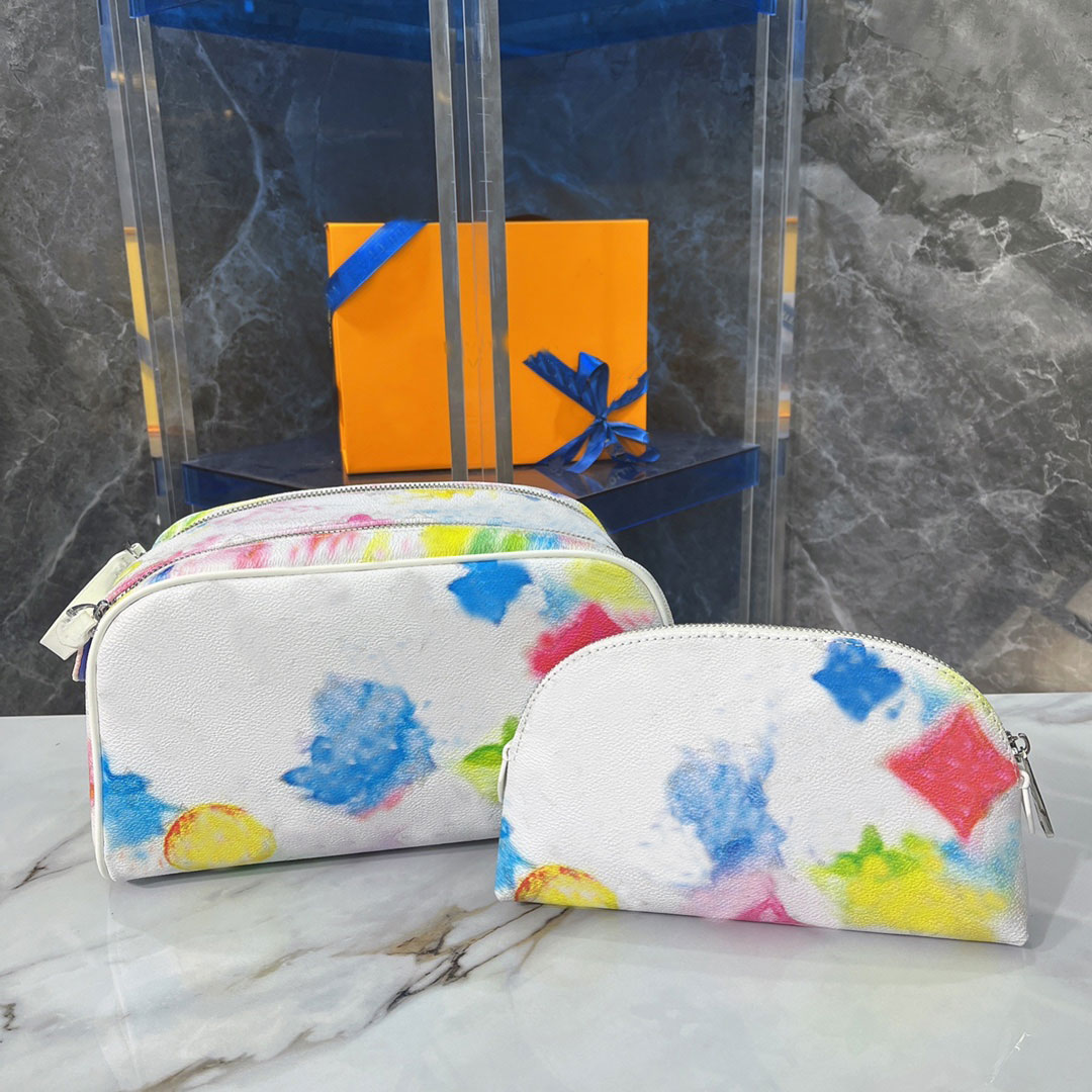 Dopp Kit summer series Clutch Bag Canvas tie-dye watercolor Toilet bag Cosmetic Cases Men Handbag Purse Fashion Two-piece suit
Dopp Kit summer series Clutch Bag Canvas tie-dye watercolor Toilet bag Cosmetic Cases Men Handbag Purse Fashion Two-piece suit