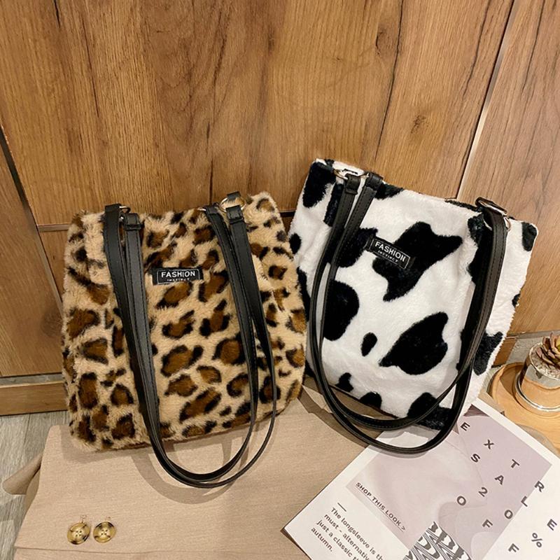 Cow Printed Crossbody Bags Top-handle Satchel Street Simple Plush Small Summer Lady Totes for Women 2021 Trend
Cow Printed Crossbody Bags Top-handle Satchel Street Simple Plush Small Summer Lady Totes for Women 2021 Trend