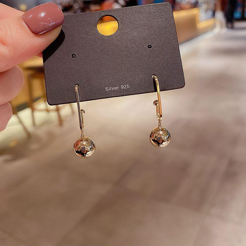 Dangle & Chandelier High End Glossy Metal Beaded Pendant Drop Earrings Gold Color Fashion Women Gift Jewelry Punk Style
Dangle & Chandelier High End Glossy Metal Beaded Pendant Drop Earrings Gold Color Fashion Women Gift Jewelry Punk Style