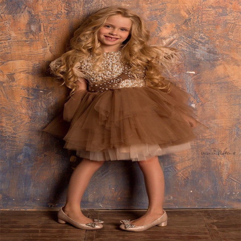 Luxury Pearls Flower Girls Dresses Feather Sleeveless Tiered Tulle First Communion Dress Custom Made Sweep Train Kids Formal Wear