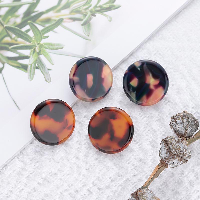 2020 Fashion Jewelry Leopard Earrings for Women Geometric Statement Acrylic Studs Earring Fashion Female Tortoiseshell Brincos1
2020 Fashion Jewelry Leopard Earrings for Women Geometric Statement Acrylic Studs Earring Fashion Female Tortoiseshell Brincos1
