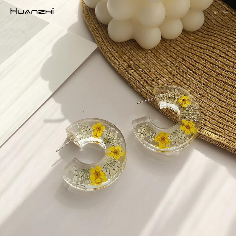 HUANZHI 2020 New Korea Vintage Geometric C Shape Transparent Resin Dry Flower Earrings for Women Girls Summer Party Jewelry1
HUANZHI 2020 New Korea Vintage Geometric C Shape Transparent Resin Dry Flower Earrings for Women Girls Summer Party Jewelry1