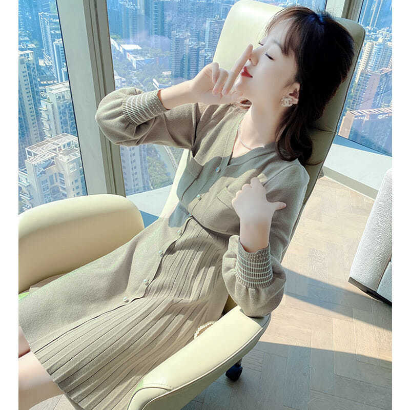 2021 New spring and autumn thin v mesh cleavage dress long sleeve ladies solid color pocket-to-line dressed y246 O9I1, Lianyiqun
2021 New spring and autumn thin v mesh cleavage dress long sleeve ladies solid color pocket-to-line dressed y246 O9I1, Lianyiqun