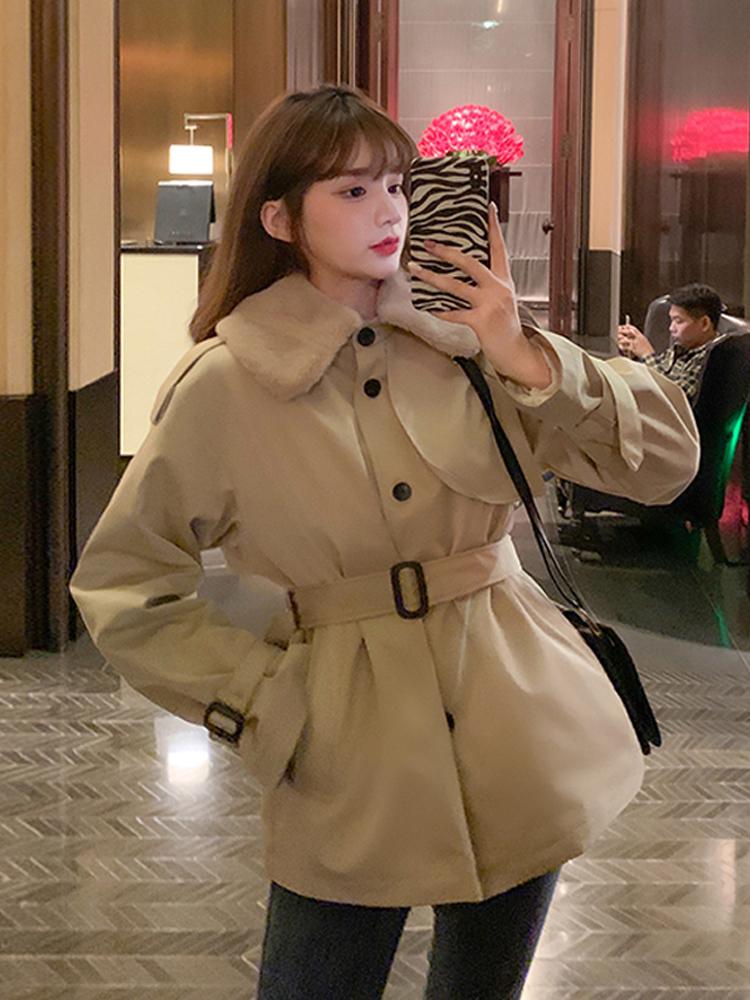 2020 Autumn Winter Women Thick Trench Coats Solid Turn-down Collar Women's Warm Windbreaker High Quality, Black short
2020 Autumn Winter Women Thick Trench Coats Solid Turn-down Collar Women's Warm Windbreaker High Quality, Black short