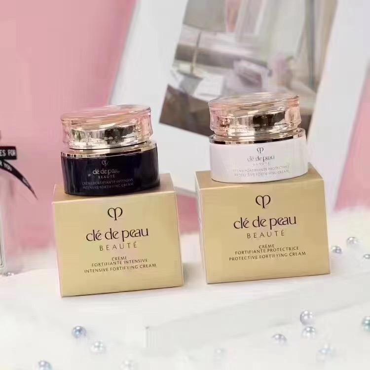 A+++ Quality! Japan CPB Beauty Day Cream and Night Cream cel de peau beauty Cream, Chocolate
A+++ Quality! Japan CPB Beauty Day Cream and Night Cream cel de peau beauty Cream, Chocolate