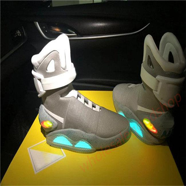 2020 Luxurious Brand Design Airs Mag Back To the Future Running Basketball Shoes LED lighting Luminous Sports Sneakers Outdoor Shoes, Black
2020 Luxurious Brand Design Airs Mag Back To the Future Running Basketball Shoes LED lighting Luminous Sports Sneakers Outdoor Shoes, Black