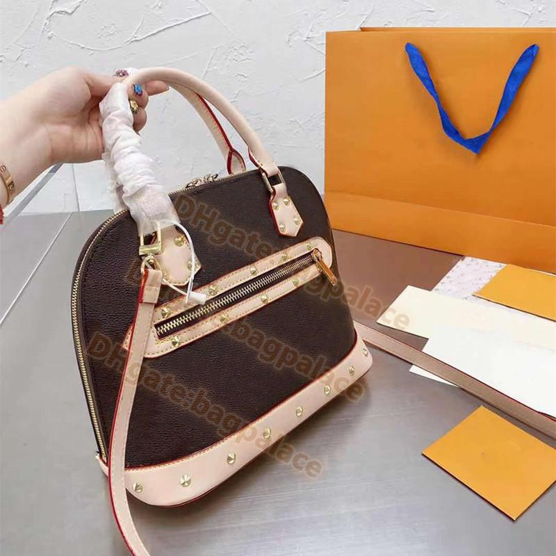 Classic Shell Bags 2022 Newest Luxurys Designers Mini Shoulder Bag Handbags CrossBody Fashion Leather High Quality Women Totes Vintage Clutch Wallet, No bags
Classic Shell Bags 2022 Newest Luxurys Designers Mini Shoulder Bag Handbags CrossBody Fashion Leather High Quality Women Totes Vintage Clutch Wallet, No bags