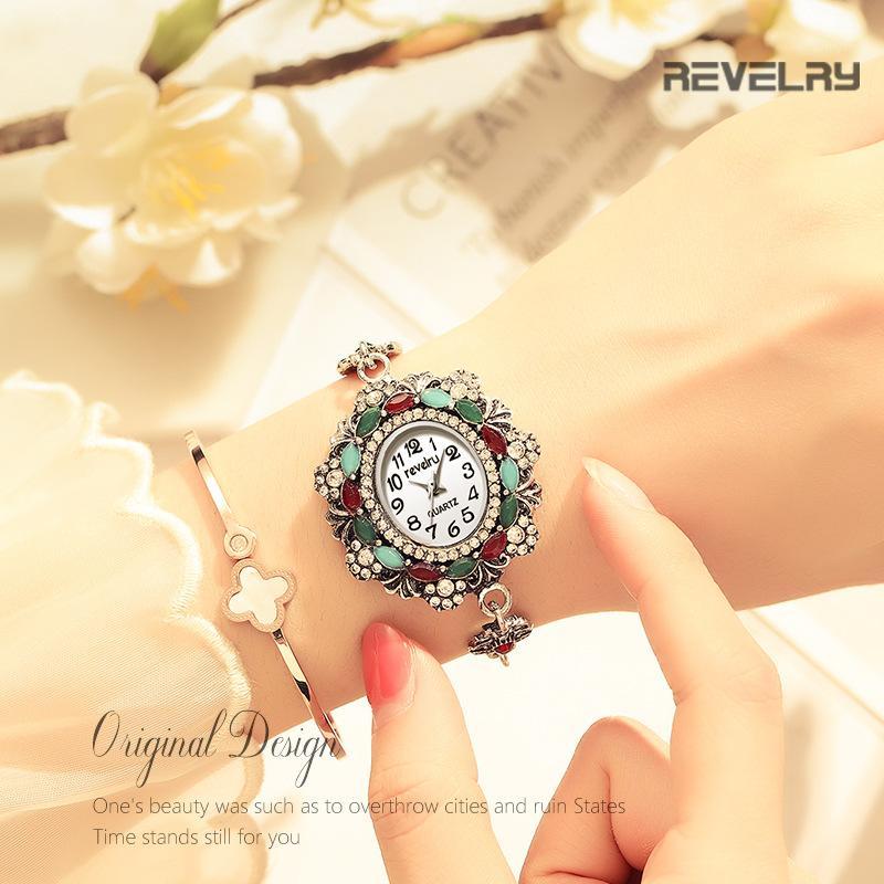 Wristwatches Watch Women Luxury Fashion Steel Small Dial Quartz Bracelet Watches Vintage Simple Ladies Female Clock1, White
Wristwatches Watch Women Luxury Fashion Steel Small Dial Quartz Bracelet Watches Vintage Simple Ladies Female Clock1, White