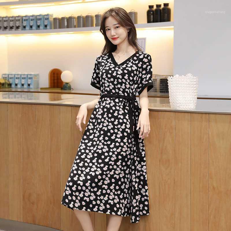 821# Maternity Dress Summer Chiffon Floral V Neck Short Sleeve Loose Stylish Dress for Pregnant Women Mom1, Black
821# Maternity Dress Summer Chiffon Floral V Neck Short Sleeve Loose Stylish Dress for Pregnant Women Mom1, Black