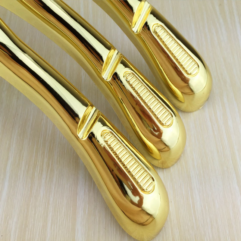 10 PcsLot High Grade Beautiful Shiny Golden Wide Shoulder Luxury Gold Plastic Clothes Hanger Rack for Coats Pants Wedding Dress T