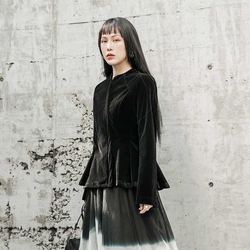EAM Loose Fit Black Velvet Split Joint Temperament Jacket Round Neck Long Sleeve Women Coat Fashion Spring 1R606 201017