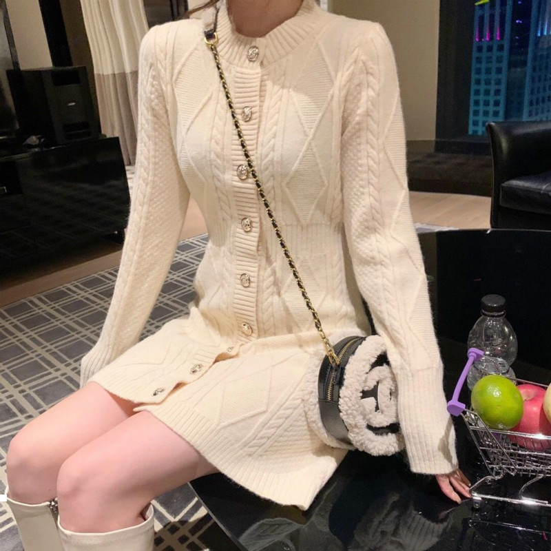New spring 2021 elegant the neck feminine dressed in solid nightgown long sleeve knitted or crocheted dress of medium length Y7DN, Heise
New spring 2021 elegant the neck feminine dressed in solid nightgown long sleeve knitted or crocheted dress of medium length Y7DN, Heise