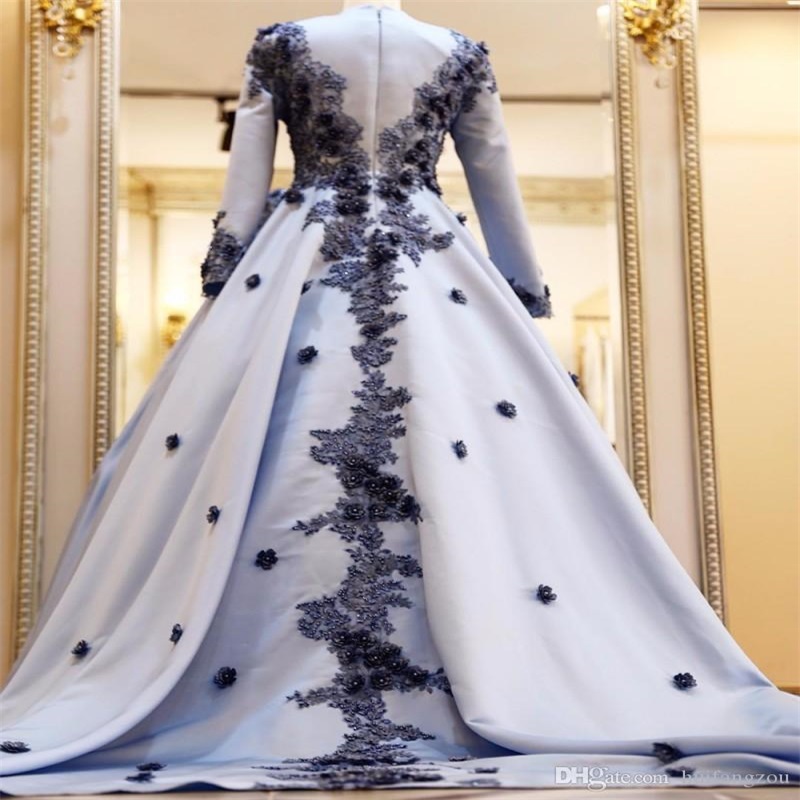 Real Image Vintage Long Sleeve Evening Dresses 3D Appliques Lace Beaded Bateau Neckline Prom Dresses Floor Length A Line Formal Party Dress