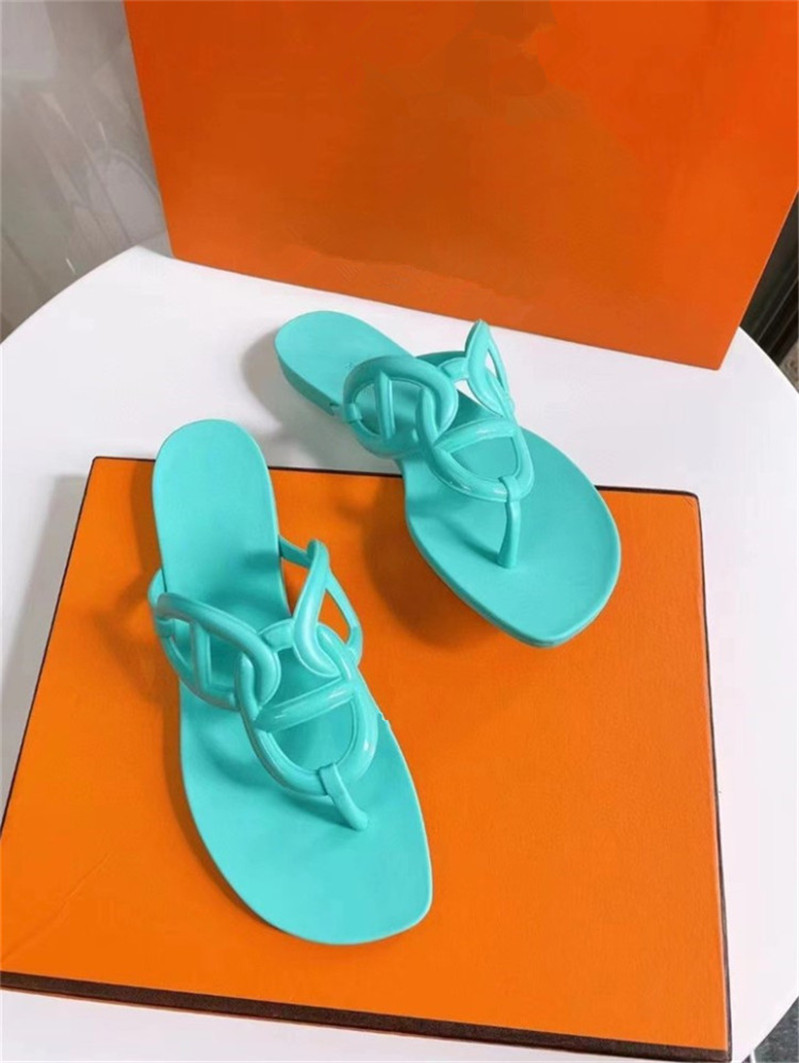 Slippers 2022 Brand Women sandals High quality Designer lady slippers summer outdoor fashion Plastic ain jelly slipper luxury Casual Flat beh shoes J250217JAZ35FC