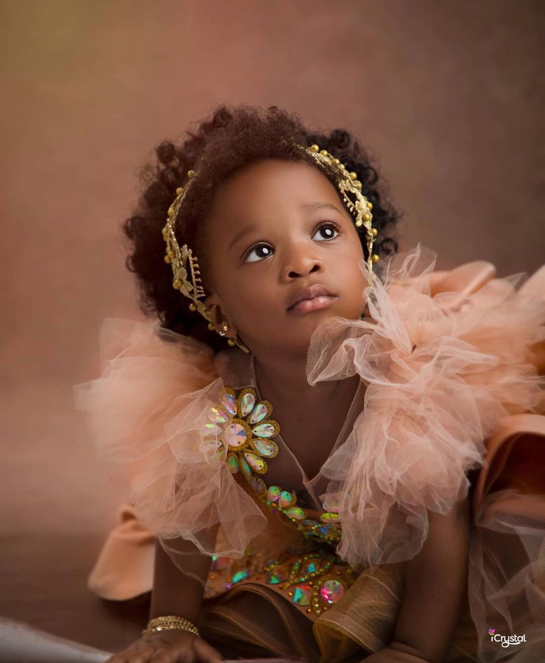 Gold Beaded Ball Gown Girls Pageant Dresses High Low Princess Flower Girl Dress Floor Length Satin Tiered First Communion Gowns 407