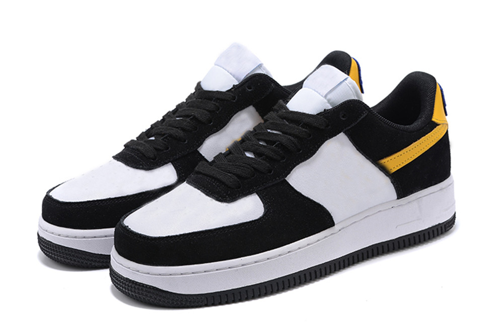 Low-top shoes men's and women's fashion casual running three-in-one black and white sports designer sneakers
Low-top shoes men's and women's fashion casual running three-in-one black and white sports designer sneakers