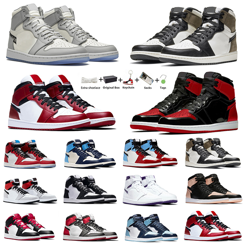 2022 Mens 1 high OG basketball shoes 1s Black Grey Bordeaux University Blue dark mocha bred shadow UNC twist seafoam men women Sneakers trainers With box, Item#21
2022 Mens 1 high OG basketball shoes 1s Black Grey Bordeaux University Blue dark mocha bred shadow UNC twist seafoam men women Sneakers trainers With box, Item#21