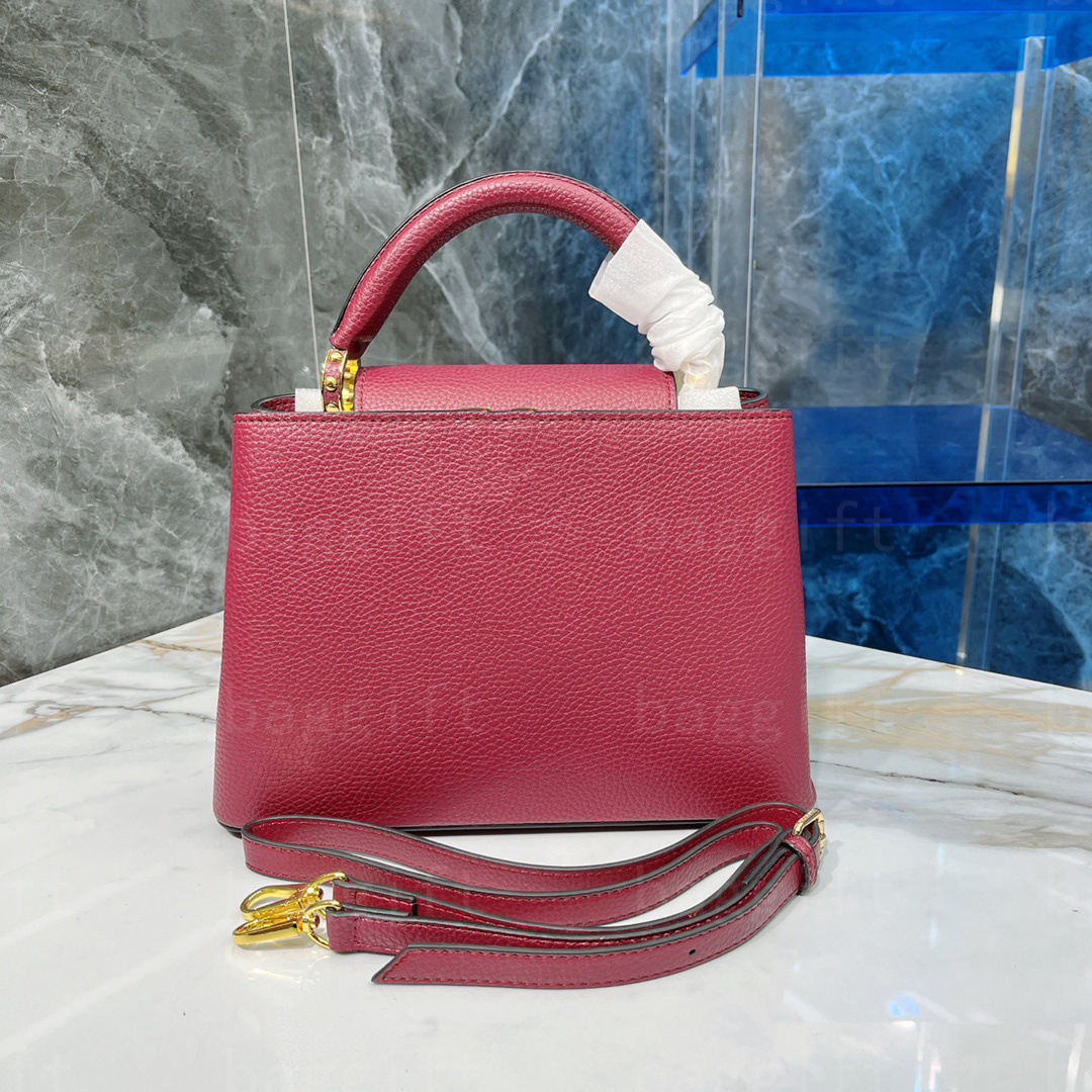 Embroidery Capucines bb 1854 Cross body bag Taurillon onthegoTotes Multicolor Joint 4 Blue Pink Flower Shoulder handbag Lady printing wallet Women Luggage Purse, No bag;for balance
Embroidery Capucines bb 1854 Cross body bag Taurillon onthegoTotes Multicolor Joint 4 Blue Pink Flower Shoulder handbag Lady printing wallet Women Luggage Purse, No bag;for balance