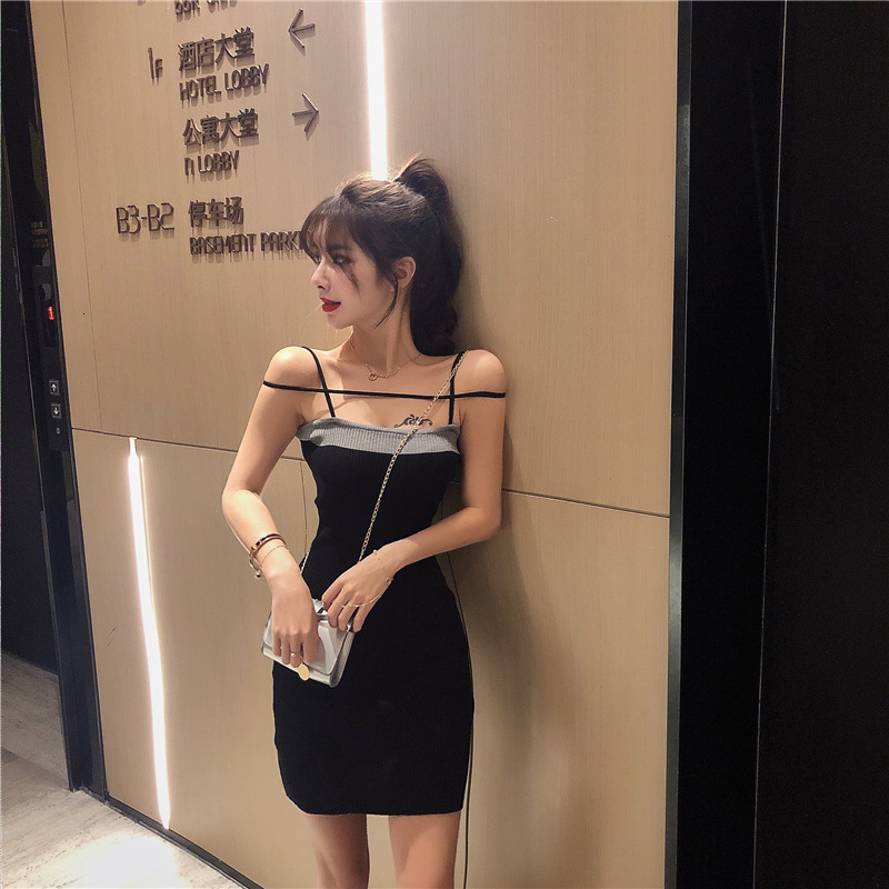 2021 Fashion Korean Summer New Sexy Caution Machine Off-Sleeved Shoulder Adjustment Short skirt Knitted tightly dress contrast 9MLW, Bright red white.
2021 Fashion Korean Summer New Sexy Caution Machine Off-Sleeved Shoulder Adjustment Short skirt Knitted tightly dress contrast 9MLW, Bright red white.