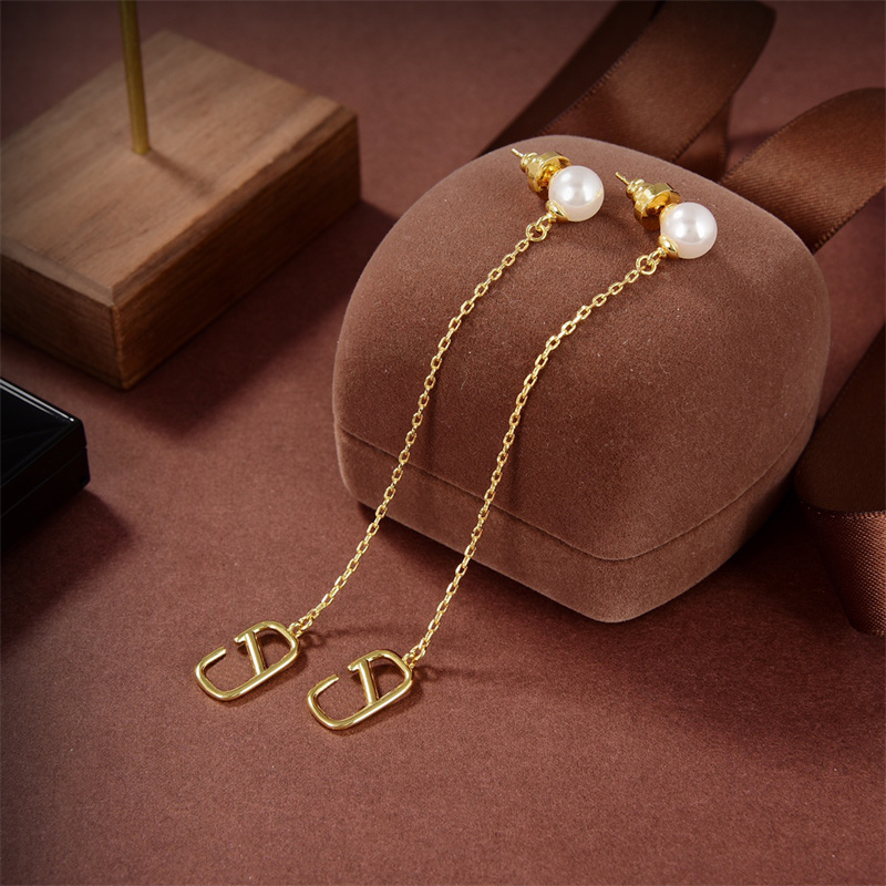 Womens Ear Studs Luxury Designer Dangle Earring Fashion Golden Letter Stud Earrings Women Jewelry Eardrop 2022 New Wild Retro Dangler
Womens Ear Studs Luxury Designer Dangle Earring Fashion Golden Letter Stud Earrings Women Jewelry Eardrop 2022 New Wild Retro Dangler
