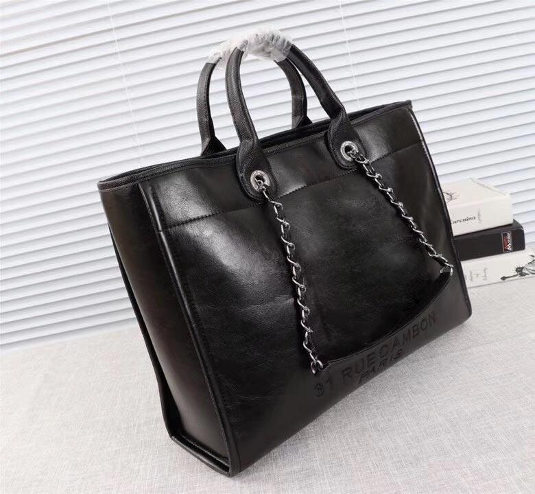 Hot Fashion Ladies Shopping Bag Designer Shoulder Shopping Bag Ladies Casual Hand Shopping Bag Size: 43 * 30 * 13CM
Hot Fashion Ladies Shopping Bag Designer Shoulder Shopping Bag Ladies Casual Hand Shopping Bag Size: 43 * 30 * 13CM