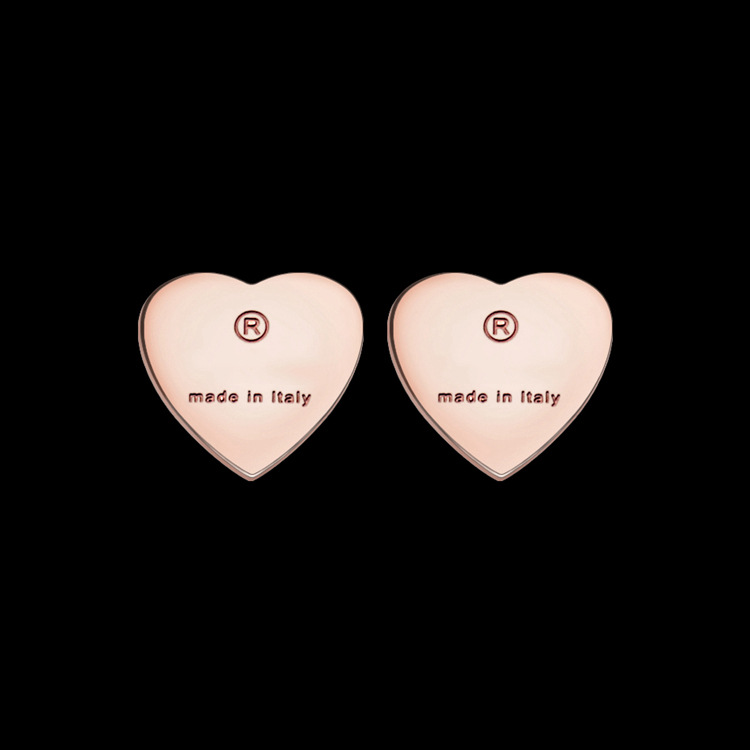 2020 Titanium steel jewelry wholesale simple fashion heart shaped couple earrings ladies peach heart earrings
2020 Titanium steel jewelry wholesale simple fashion heart shaped couple earrings ladies peach heart earrings