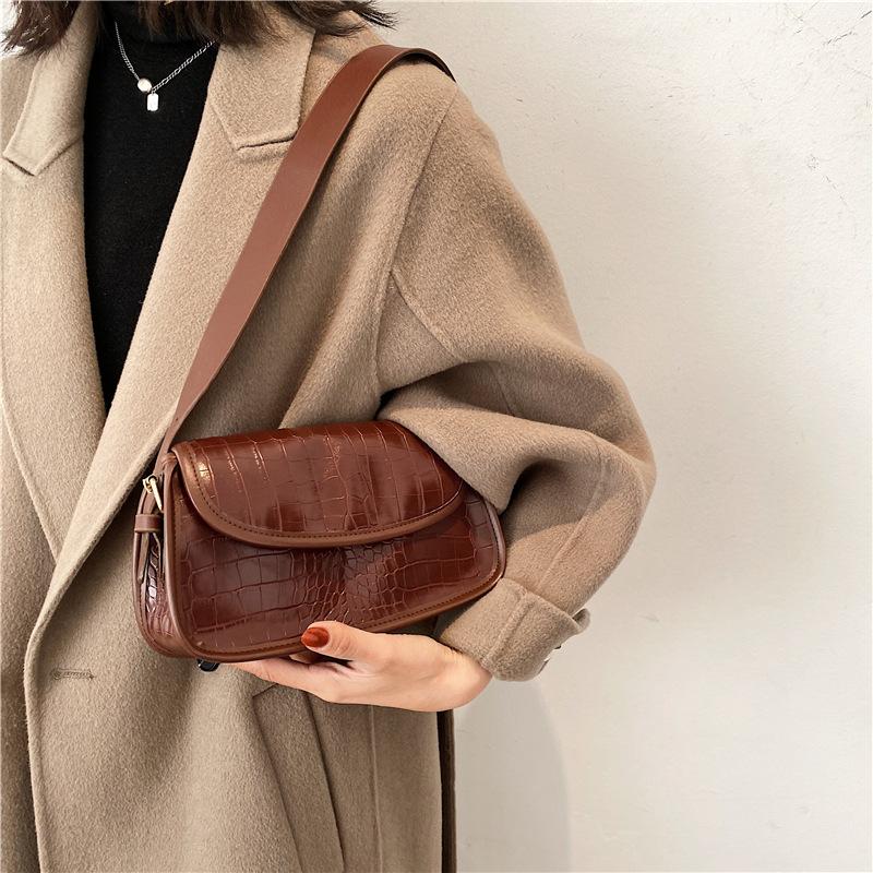 Vintage Alligator Shoulder Bag Soft Pu Leather Handbag Woman Purses Elegant Luxury Design Stylish Fashion Underarm Bags Flap, Black
Vintage Alligator Shoulder Bag Soft Pu Leather Handbag Woman Purses Elegant Luxury Design Stylish Fashion Underarm Bags Flap, Black