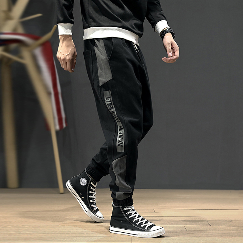 2021 New Fashion Streetwear Fit Stripe Printed Designer Trousers Men Japanese Hip Hop Joggers Pants B8i6, Black
2021 New Fashion Streetwear Fit Stripe Printed Designer Trousers Men Japanese Hip Hop Joggers Pants B8i6, Black