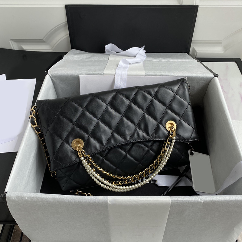 Fall/Winter limited edition AS2213 Pearl shopping bag Each big net red magazine recommends hot style Customized original calfskin bags
Fall/Winter limited edition AS2213 Pearl shopping bag Each big net red magazine recommends hot style Customized original calfskin bags