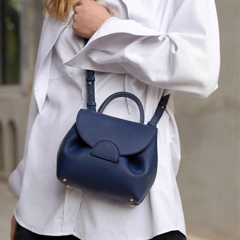 totes bags Sac a Main Femme Designer Bag Polene Hand Women Handbags Luxury Genuine Leather Casual Dumpling Shoulder 6ZI9, 12
totes bags Sac a Main Femme Designer Bag Polene Hand Women Handbags Luxury Genuine Leather Casual Dumpling Shoulder 6ZI9, 12